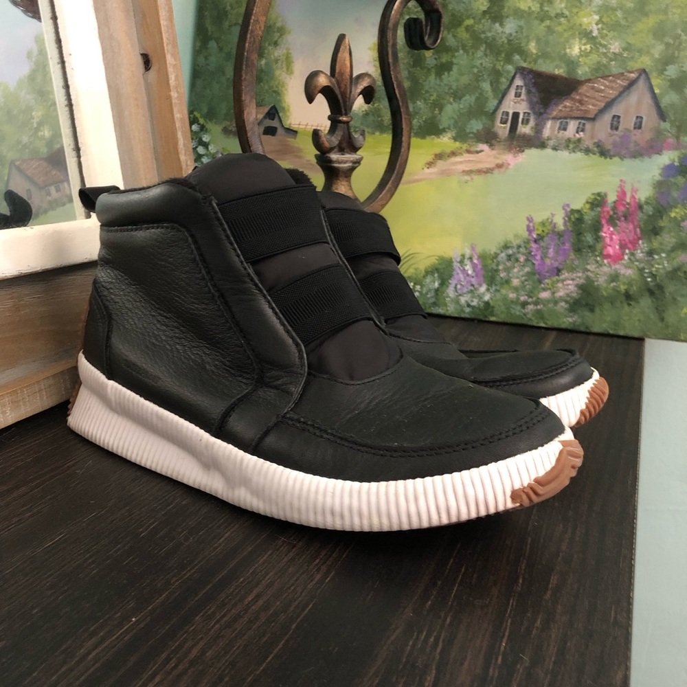 SOREL• OUT N ABOUT MID BOOT